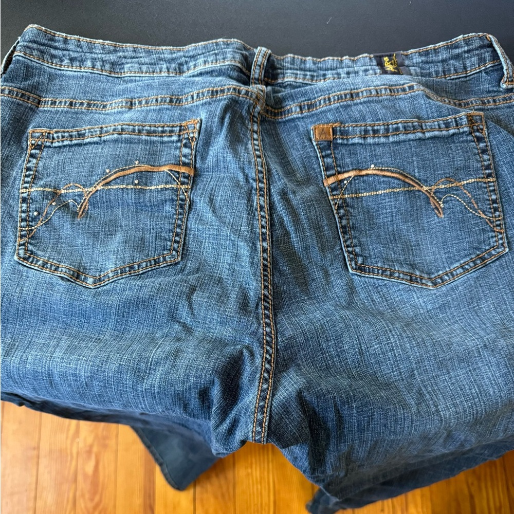 Aura Jeans Size 16 G.U.C. Back Pocket Embellishments 32”